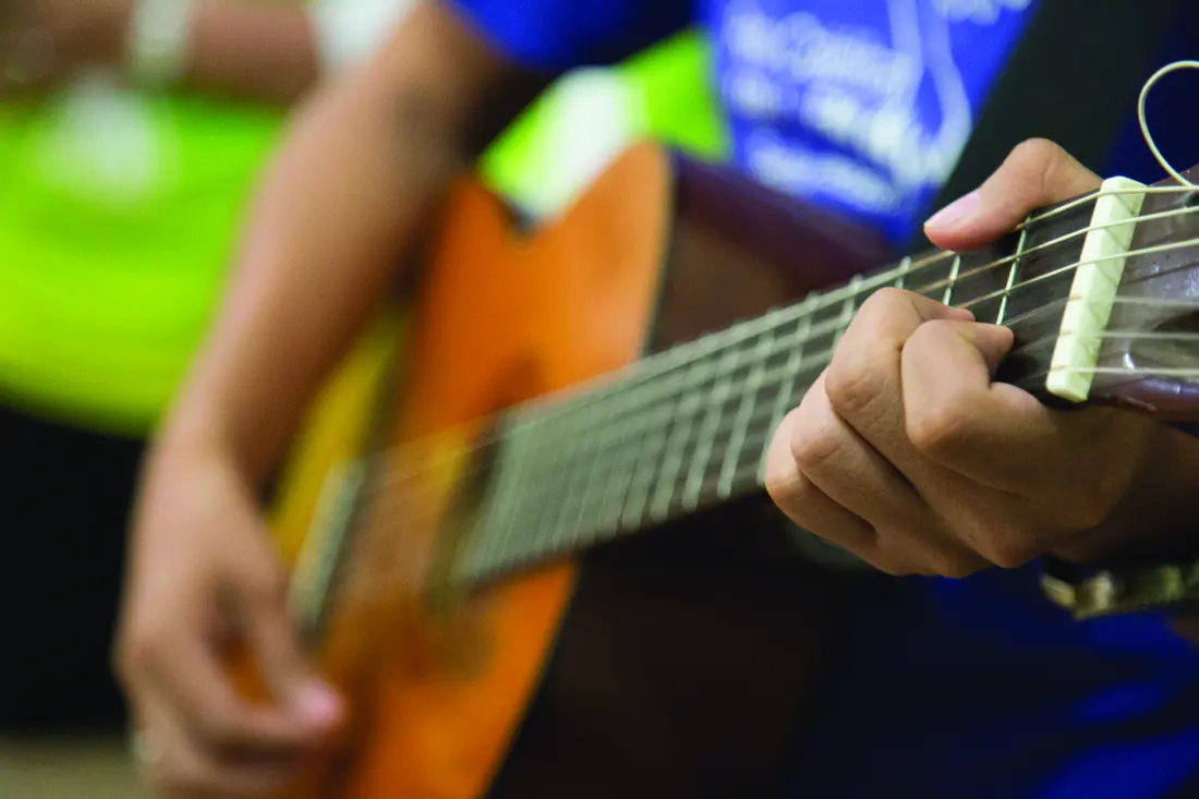 Alabanza con guitarra